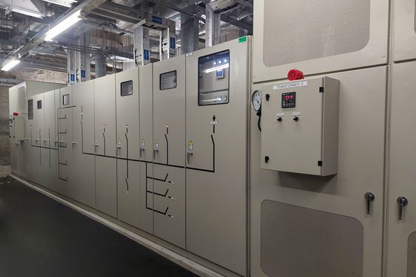 Switchgear Explosion Due to Ferroresonance