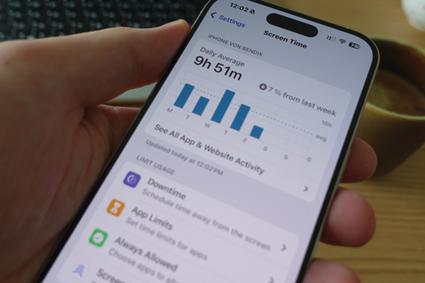 Silent Testimony: Leveraging iOS KnowledgeC Data to Uncover Device Usage